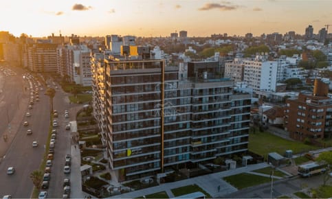 VENTA MONOAMBIENTE MALVIN RAMBLA REF:AM2155