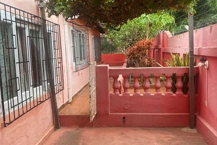 Casa-Venta-16 pydas y capitan figari, Obrero, Asunción