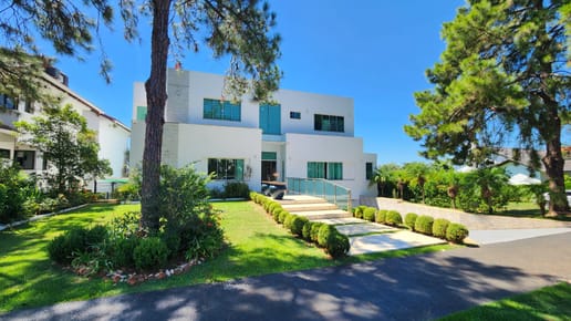Alquilo Residencia moderna en Paraná Country Club – 4 suites