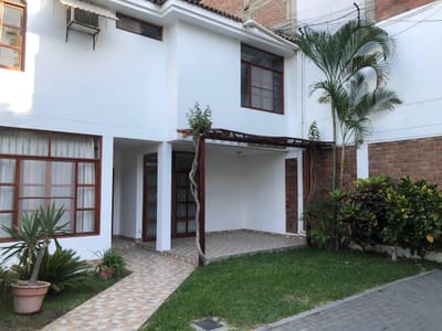 Casa de 3 habitaciones, La Pradera. Piura.
