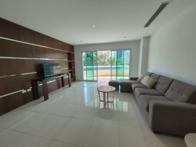 En Alquiler Departamento Amoblado 3 Habitaciones!