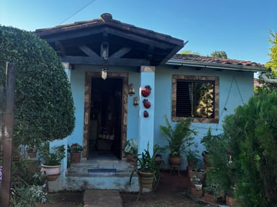 VENDO CASA EN BARRIO SANTA LIBRADA ÑEMBY