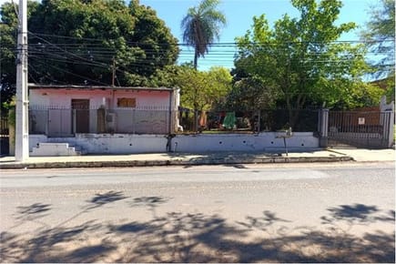 VENDO TERRENO EN LAMBARÉ SOBRE CARRETERA DE LÓPEZ!!