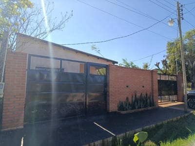 Vendo casa a estrenar en Encarnacion