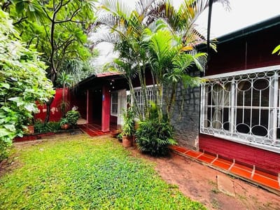 Venta de Casa en Las Mercedes, Asunción