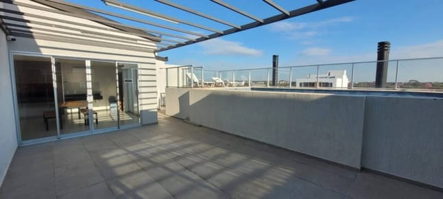 ALQUILO HERMOSO DEPARTAMENTO EN EDIFICIO COMARCA – BARRIO LOS LAURELES