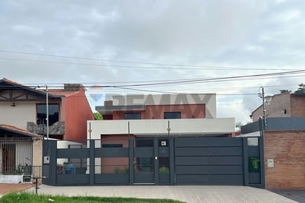 Vendo hermosa residencia con amplio patio en Fernando de la Mora