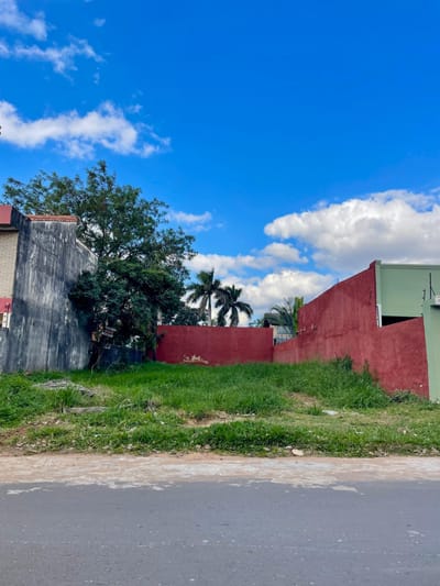 Oportunidad única En Uno De Los Barrios Residenciales Más Cotizados De Luque