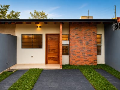 CASA A ESTRENAR EN VENTA EN LUQUE, BARRIO YKAA | 2 HABITACIONES