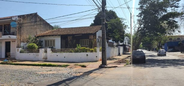 OPORTUNIDAD EN MBURICAO, terreno con casa a demoler