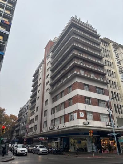 PARAGUAY Y 18 - 137m2 - OFICINA Y/O VIVIENDA - MUY BUENA CONSTRUCCION