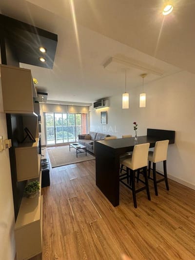 Excelente Apartamento 2 Dormitorios en Punta Carretas Amoblado con Garaje y Box grande