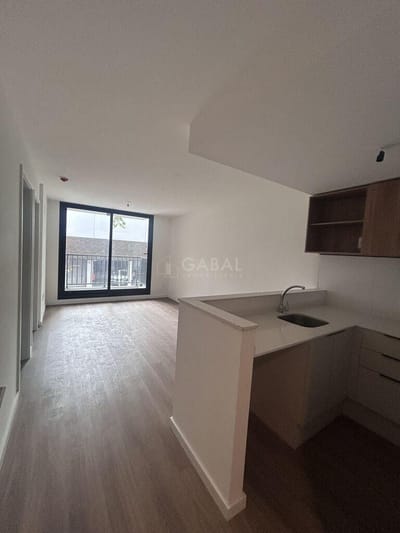 Apartamento 1 dormitorio con terraza en Centro de Montevideo, 35 m²