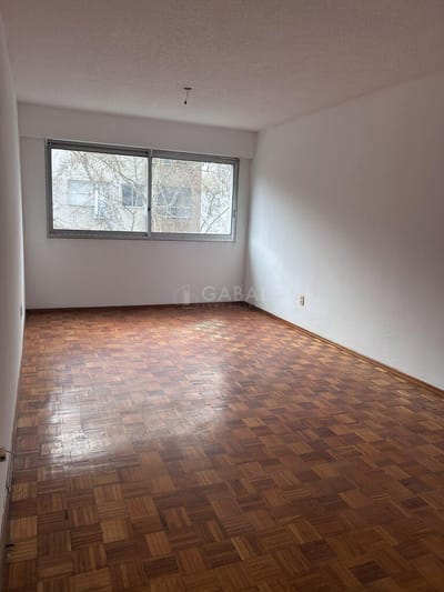Apartamento de 2 dormitorios
