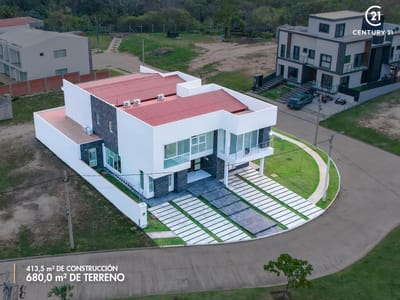 CASA EN VENTA Y/O ALQUILER DE 5 SUITE EN COND. STA CRUZ DE LA COLINATE EN COND. 
