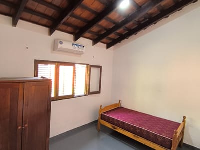 CASA DE 2 DORMITORIOS EN CAMBYRETÁ