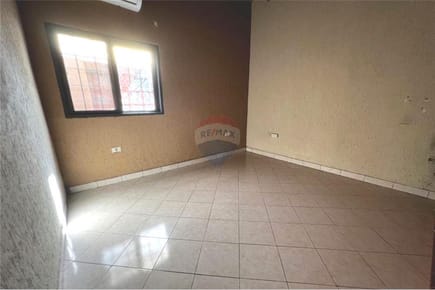 VENDO RESIDENCIA EN LAMBARE