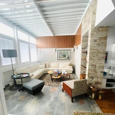 ESPLNDIDA TOWN HOUSE EN EL OLIVAR