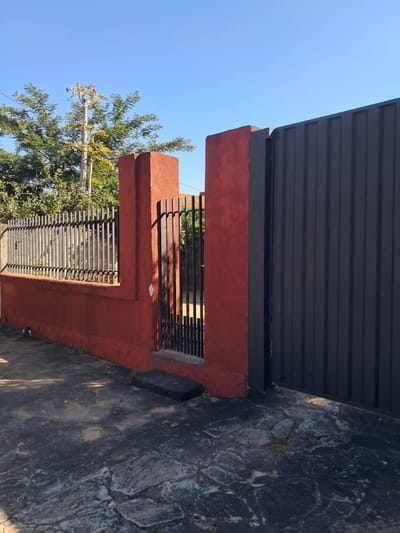VENDO CASA EN SAN LORENZO