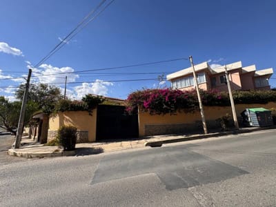 BONITA CASA EN ALQUILER EN CALACOTO-COSTANERA DE 4D