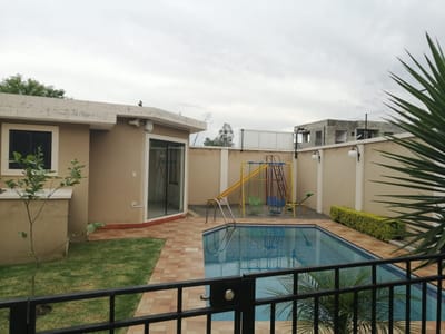 CASA EN CHIQUICOLLO -CONDOMINIO CERRADO