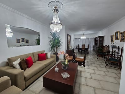 En Venta! Hermosa Casa de 4 dormitorios en Barrio Hamacas