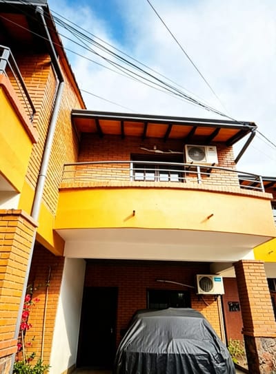DÚPLEX EN VENTA ASUNCIÓN — SALVADOR DEL MUNDO, CERCA EJE CORPORATIVO