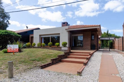 CASA LOS ANGELES MALDONADO LO DE JULY CA101270  2 DORMITORIOS 2 BAÑOS