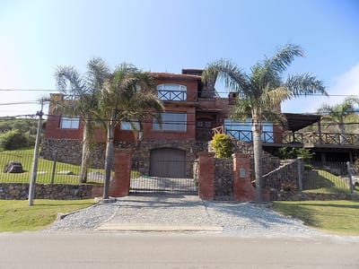 CASA CERRO SAN ANTONIO MALDONADO BAY SIDE CA101580  4 DORMITORIOS 3 BAÑOS