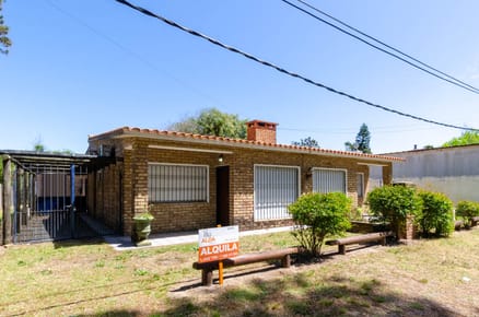 CASA LOS ANGELES MALDONADO P.H ZABALA I CA101937  2 DORMITORIOS 1 BAÑOS