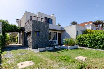 CASA LOS ANGELES MALDONADO EMMA CA102032  2 DORMITORIOS 2 BAÑOS