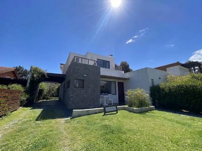 CASA LOS ANGELES MALDONADO EMMA CA102032  2 DORMITORIOS 2 BAÑOS
