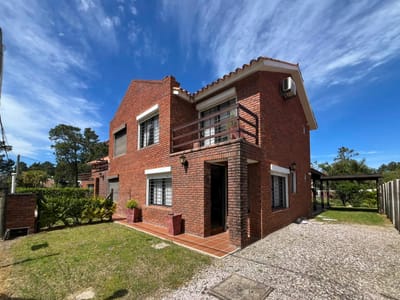 CASA LOS ANGELES MALDONADO P.H DERECHO CA102119  2 DORMITORIOS 2 BAÑOS