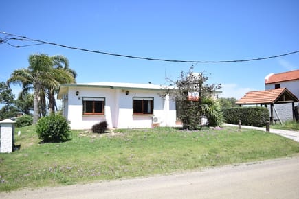 CASA SAN FRANCISCO MALDONADO JOAMAR CA200327  3 DORMITORIOS 2 BAÑOS