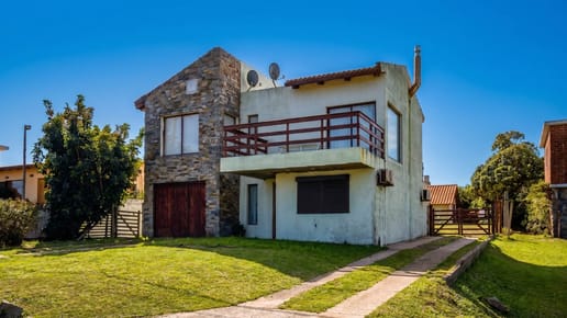 CASA PUNTA COLORADA MALDONADO MATEO CA200633  2 DORMITORIOS 3 BAÑOS