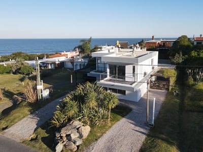 CASA PUNTA COLORADA MALDONADO TERRASINA CA200970  2 DORMITORIOS 2 BAÑOS