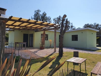 CASA PUNTA COLORADA MALDONADO LA CAÑADA CA201395  2 DORMITORIOS 2 BAÑOS