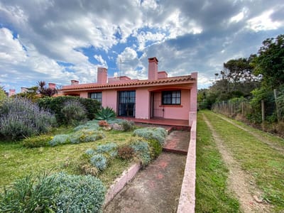 CASA PUNTA COLORADA MALDONADO RUBI CA201547  2 DORMITORIOS 1 BAÑOS
