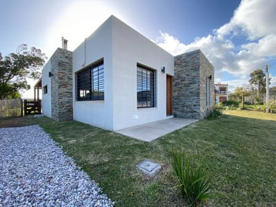 CASA PUNTA NEGRA MALDONADO VIENTO DE MAR CA201568  2 DORMITORIOS 1 BAÑOS