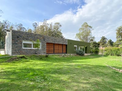 CASA BELLA VISTA MALDONADO AGUILA CA500900  4 DORMITORIOS 3 BAÑOS