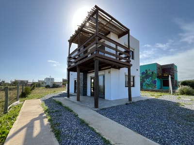 CASA PUNTA NEGRA MALDONADO SOL DE LA MAÑANA CA500934  3 DORMITORIOS 2 BAÑOS