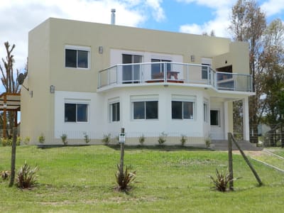 CASA PUNTA NEGRA MALDONADO AMARRAS CA501188  3 DORMITORIOS 2 BAÑOS