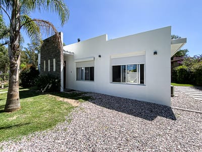 CASA PLAYA HERMOSA MALDONADO PACIFICA CA501487  3 DORMITORIOS 2 BAÑOS