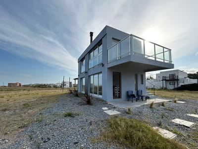 CASA PUNTA NEGRA MALDONADO DOSDERA CA501865  2 DORMITORIOS 2 BAÑOS