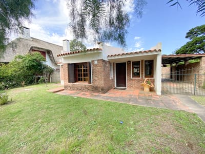 CASA LOS ANGELES MALDONADO BERLIAN CA501934  3 DORMITORIOS 2 BAÑOS