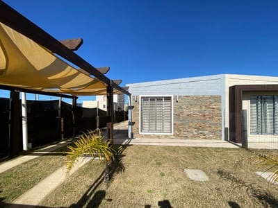 CASA PUNTA NEGRA MALDONADO TAGUA CA502445  2 DORMITORIOS 1 BAÑOS