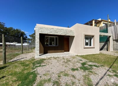 CASA MALDONADO MALDONADO LAGUNA I CA502550  2 DORMITORIOS 2 BAÑOS