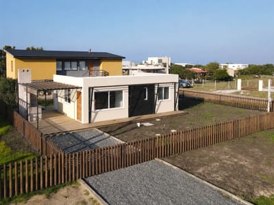 CASA PUNTA NEGRA MALDONADO LA PLATA I CA502560  2 DORMITORIOS 1 BAÑOS