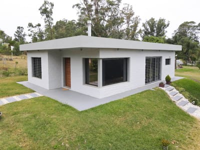 CASA PUNTA COLORADA MALDONADO LA GALLARDA CA502726  3 DORMITORIOS 2 BAÑOS