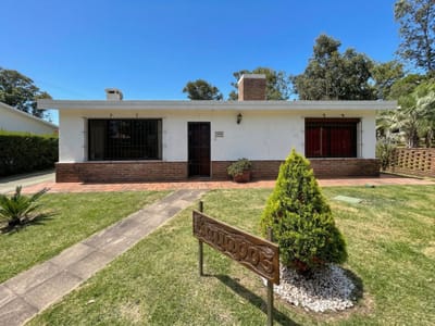 CASA PLAYA HERMOSA MALDONADO KAYAPOS CA502836  3 DORMITORIOS 2 BAÑOS
